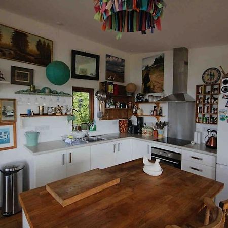 ביוד Spacious Cabin On Isolated Farm With Sea View מראה חיצוני תמונה