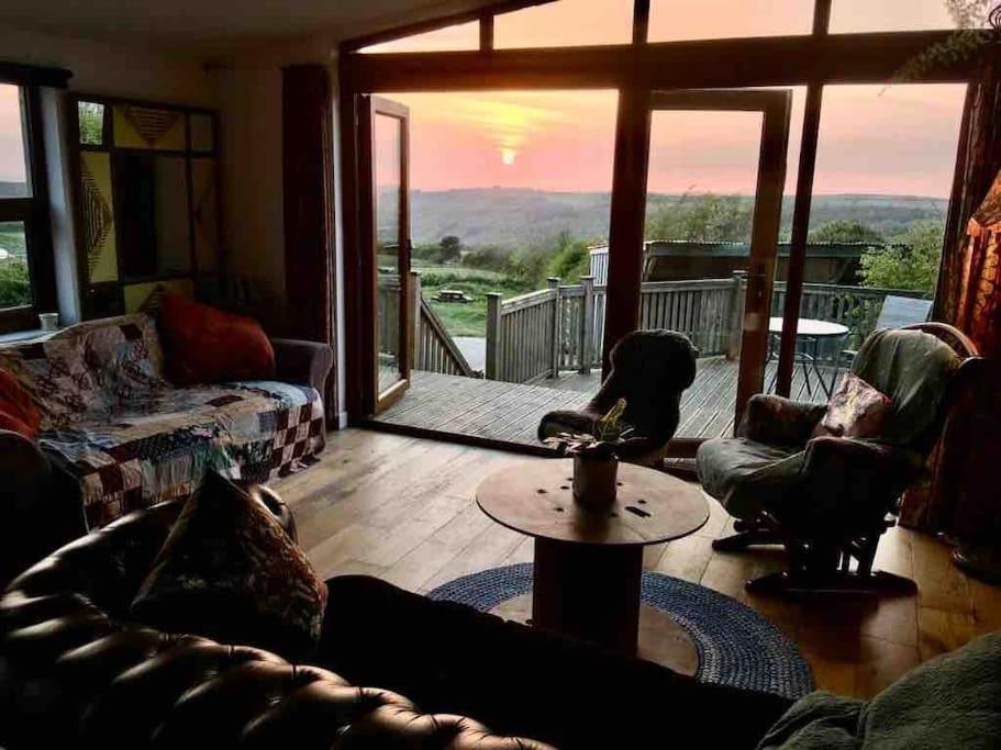 ביוד Spacious Cabin On Isolated Farm With Sea View מראה חיצוני תמונה