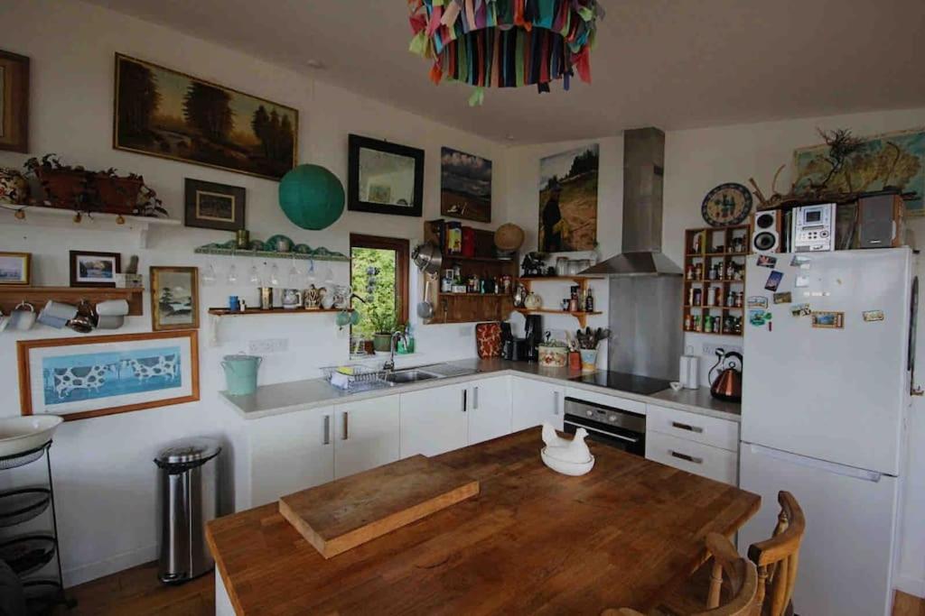 ביוד Spacious Cabin On Isolated Farm With Sea View מראה חיצוני תמונה
