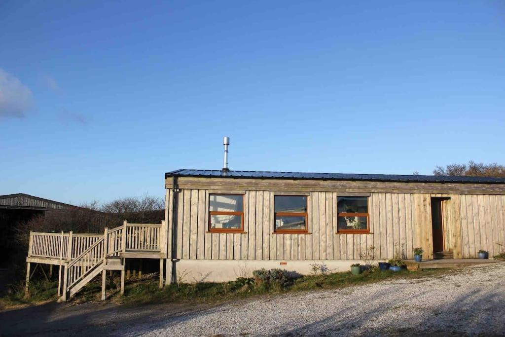 ביוד Spacious Cabin On Isolated Farm With Sea View מראה חיצוני תמונה