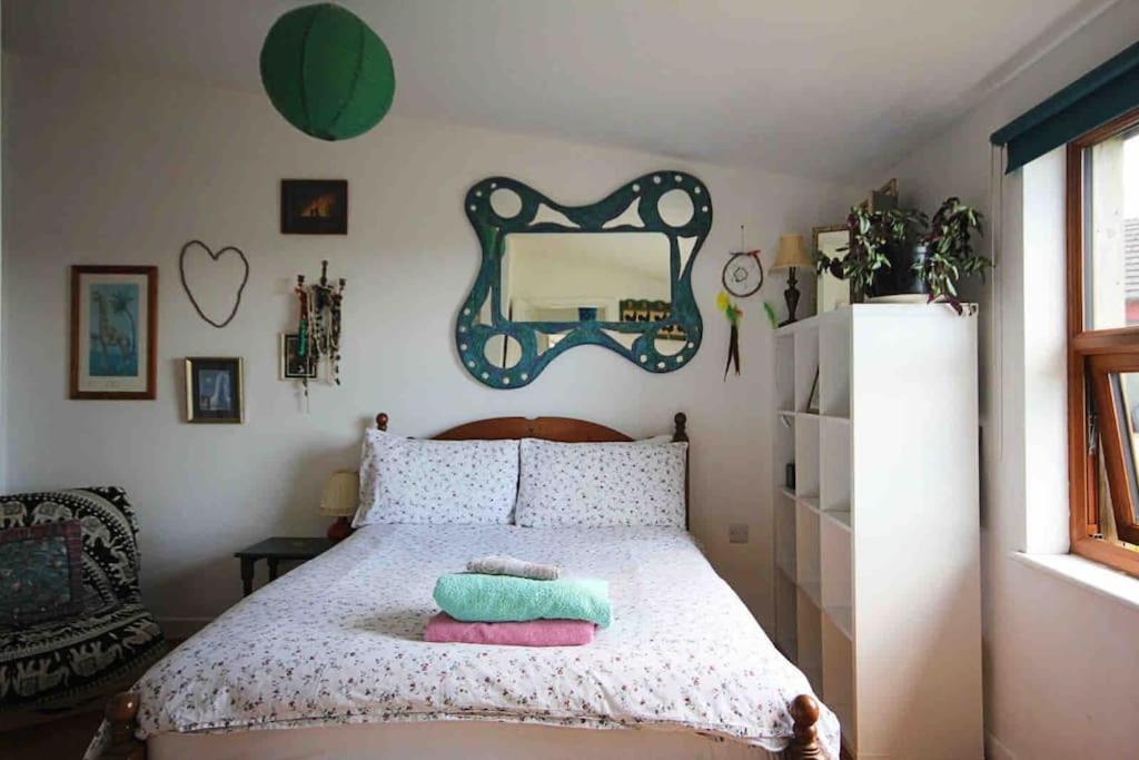 ביוד Spacious Cabin On Isolated Farm With Sea View מראה חיצוני תמונה